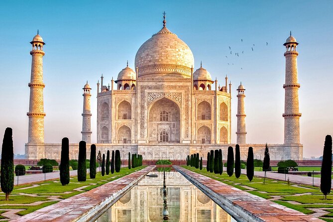 Day 2 : Delhi - Mathura - Agra  (206 kms / 3-4 hrs)